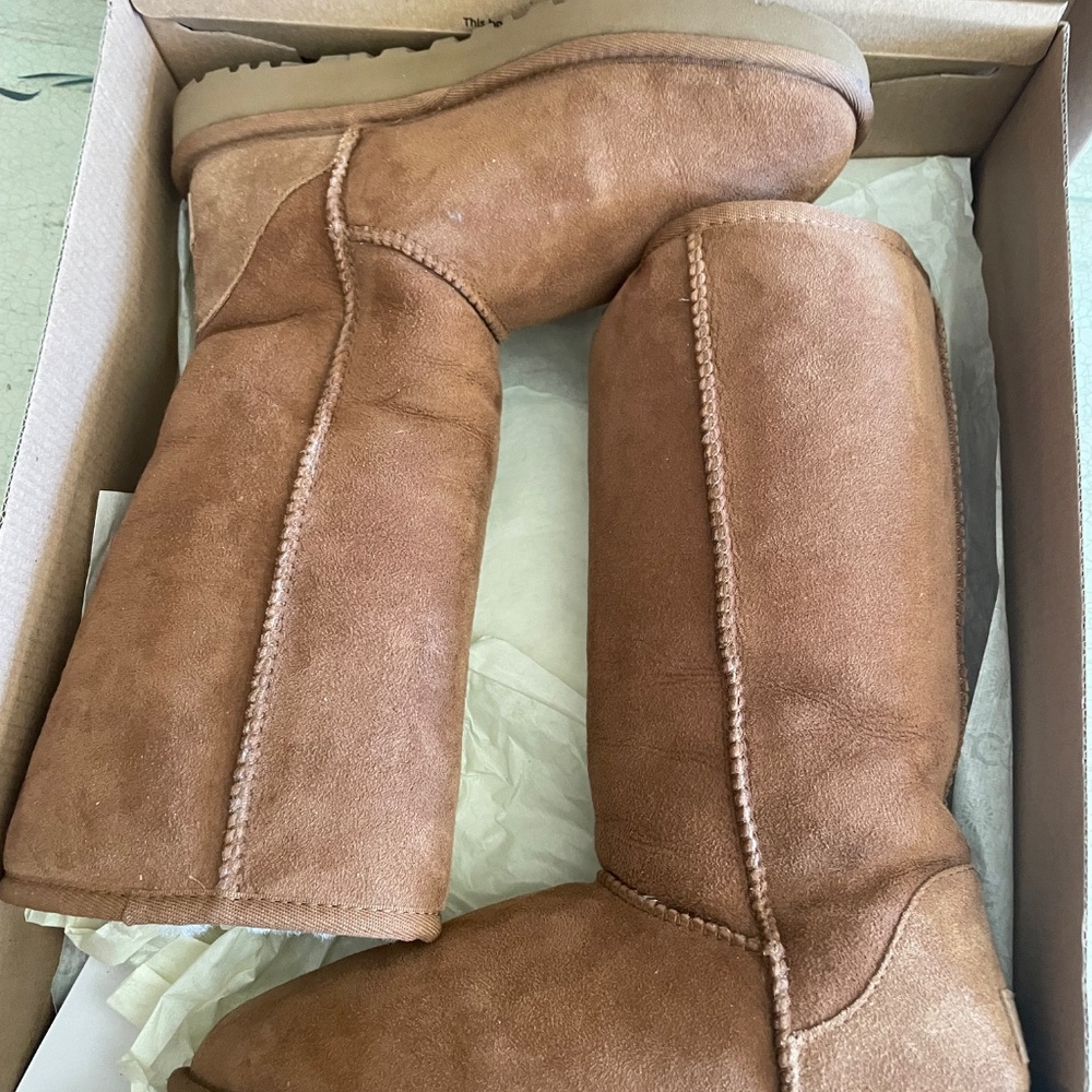 Uggs new - image 7
